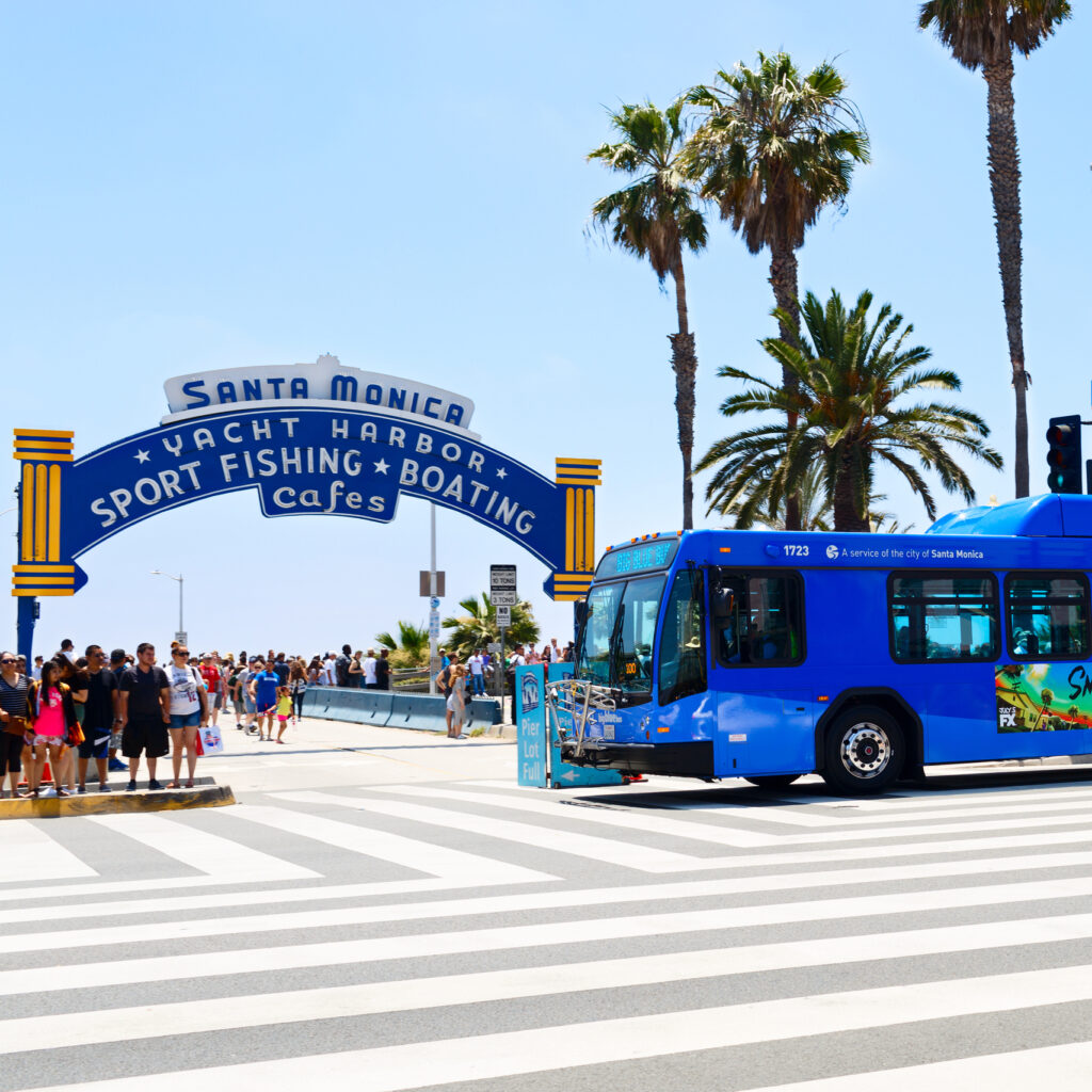 big blue bus at santa monica pier